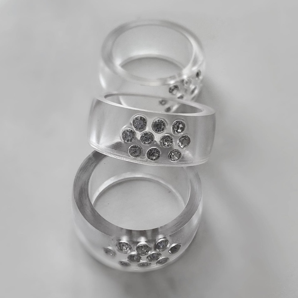 Lucite rings